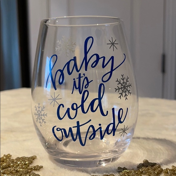 Baby is cold 2 packets glass tumbler ❄️⛄️🎄 - Picture 3 of 4
